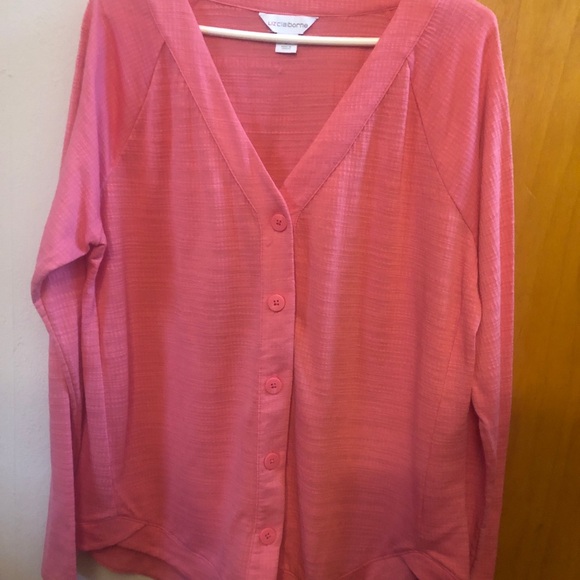 Liz Claiborne Tops - Liz Claiborne Coral V-Neck Button Cardigan
